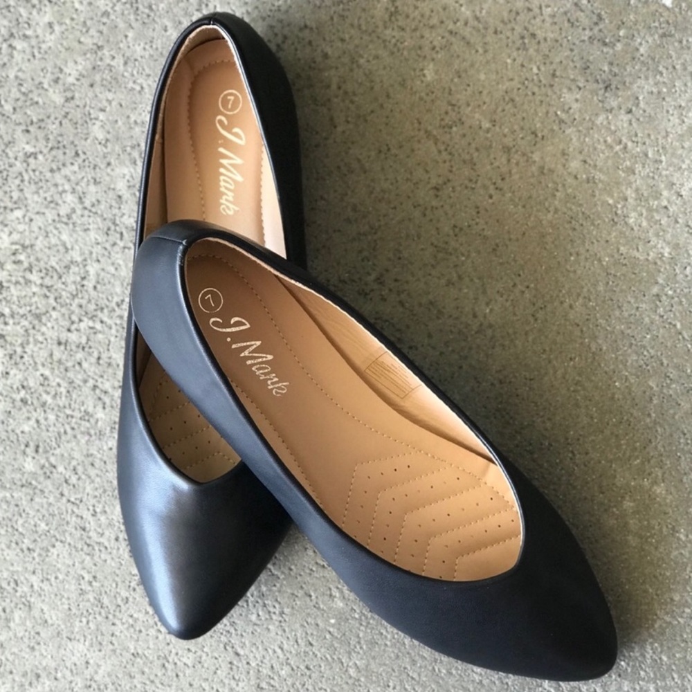 NEW Classic Black Faux Leather Pointed Toe Flat - Picture 3 of 8